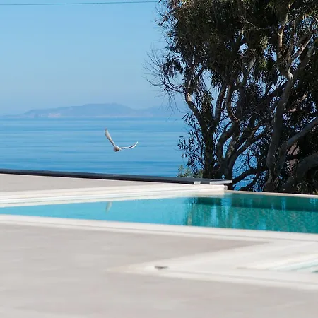 Amaranthine Villa Imerovigli (Santorini)